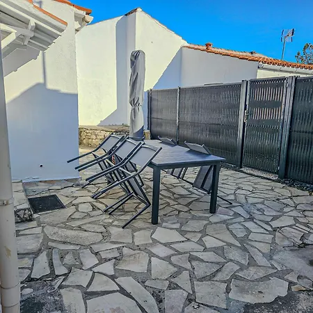 בית נופש Le Grand Horizon Rochelais, A 5min, Parking לה רושל