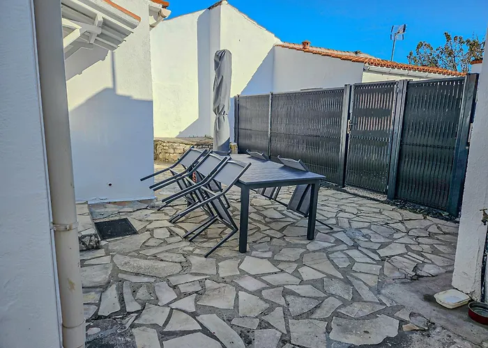 בית נופש Le Grand Horizon Rochelais, A 5min, Parking לה רושל