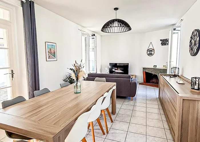 בית נופש Le Grand Horizon Rochelais, A 5min, Parking