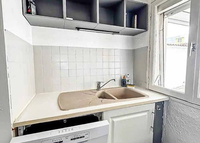 Le Grand Horizon Rochelais, A 5min, Parking לה רושל