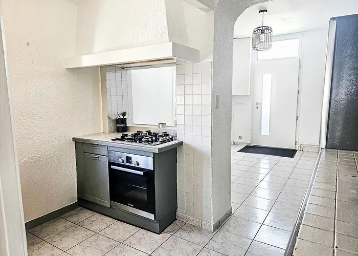 Le Grand Horizon Rochelais, A 5min, Parking *