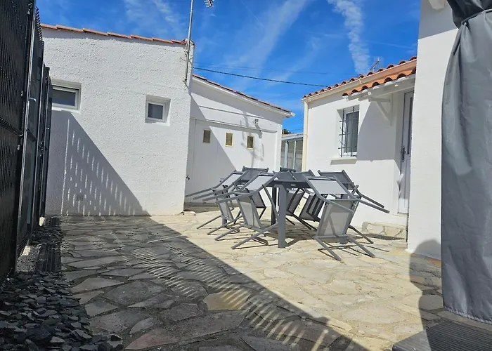 בית נופש Le Grand Horizon Rochelais, A 5min, Parking